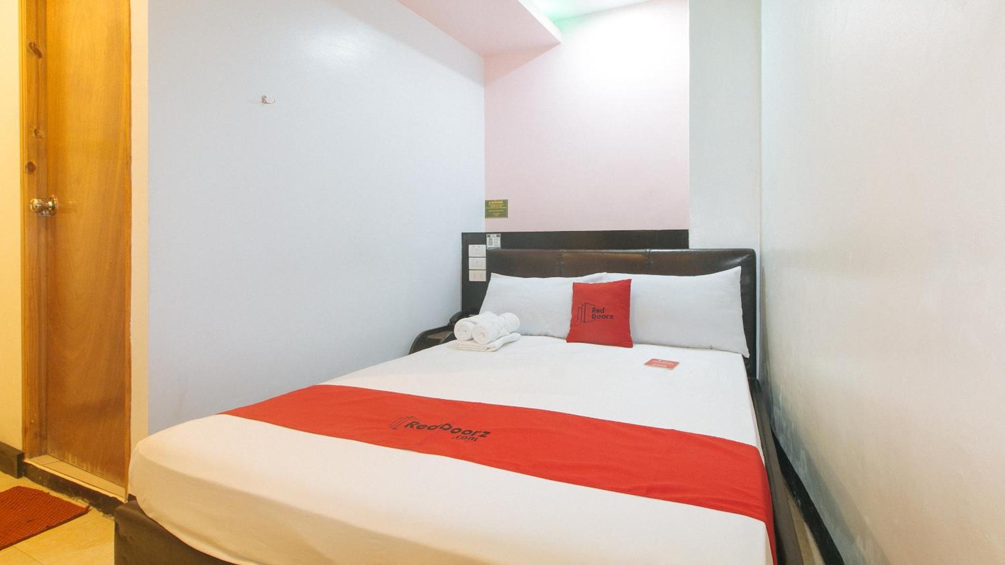 Reddoorz At Ranchotel Alabang Muntinlupa City Экстерьер фото